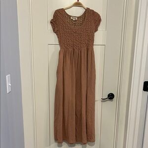Listicle Tan Textured Maxi Dress